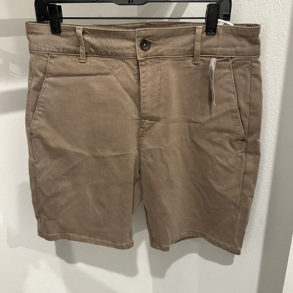Paige Vintage Beige shorts mens 32 MSRP $208 M684g29-4814